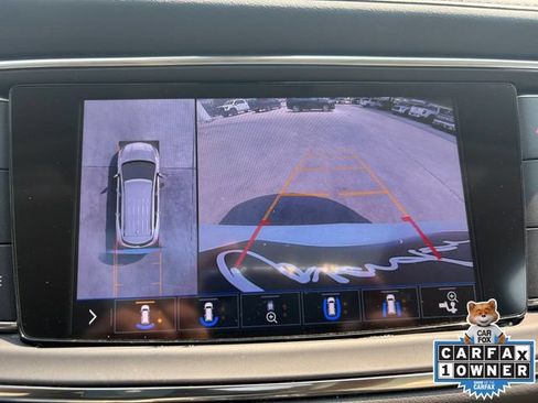 Used 2020 Buick Enclave Essence w/ Sound and Sites Package FWD image 9