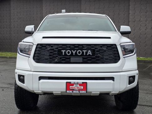 Used 2015 Toyota Tundra Platinum image 2