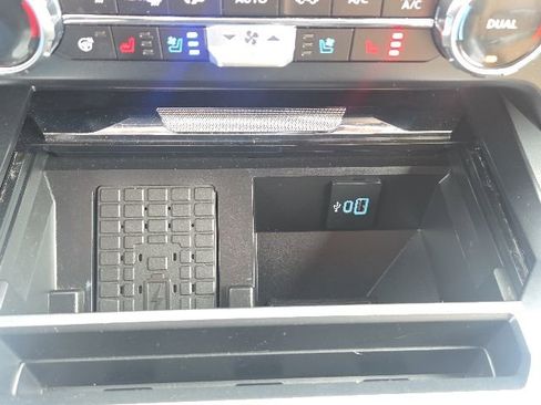 Used 2024 Ford F350 Lariat w/ Lariat Ultimate Package AWD/4WD image 36