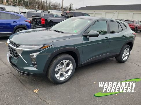 New 2026 Chevrolet Trax LS w/ LS Convenience Package image 3