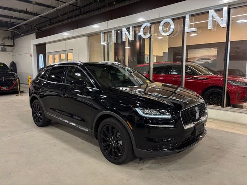 Used 2023 Lincoln Nautilus Reserve w/ Monochromatic Package AWD/4WD image 1