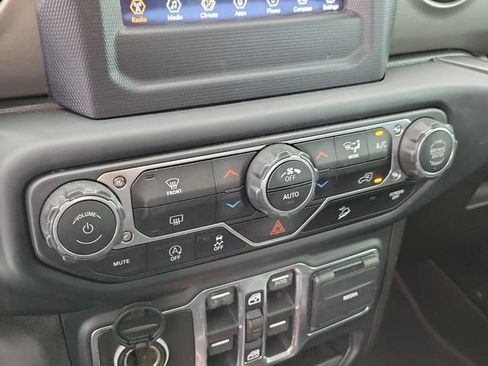 Used 2019 Jeep Wrangler Unlimited Sport S AWD/4WD image 26