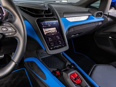 Used 2025 Lamborghini Revuelto AWD/4WD image 44