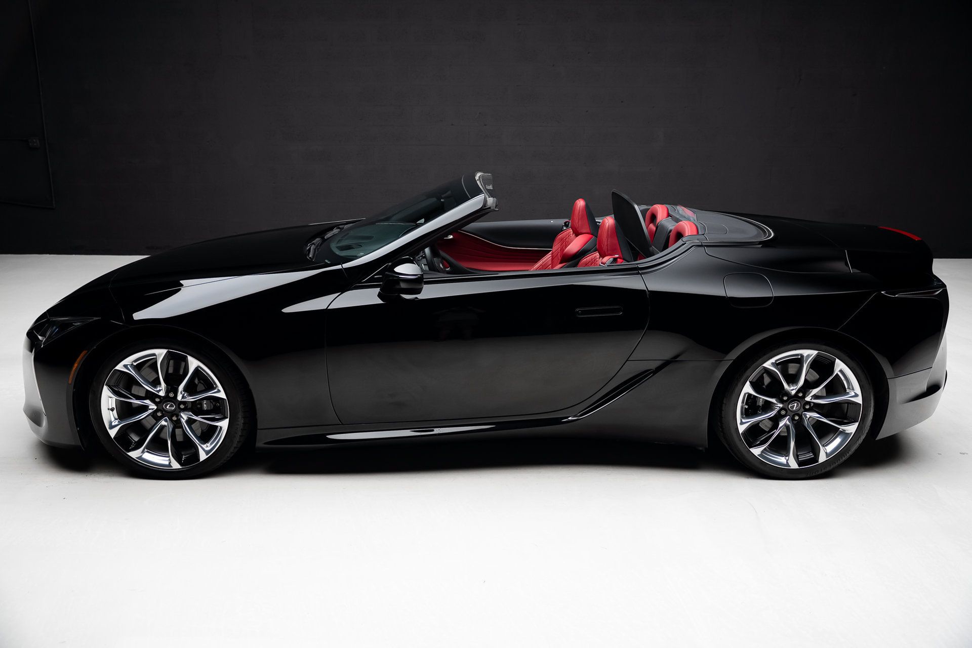 Used 2021 Lexus LC 500 Convertible w/ Touring Package RWD image 18