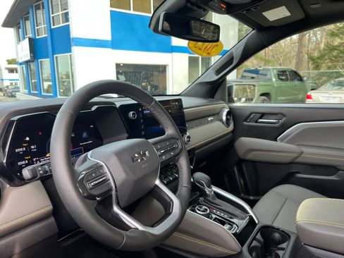 Used 2025 Chevrolet Colorado ZR2 w/ ZR2 Bison Edition image 14