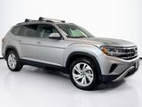 Used 2021 Volkswagen Atlas SE image 3