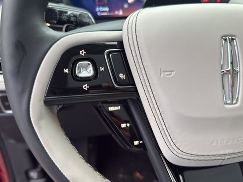 New 2026 Lincoln Aviator AWD image 13