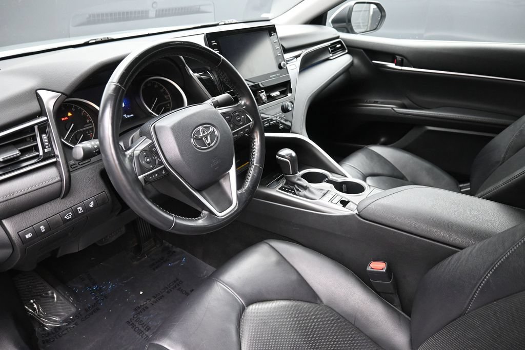 Used 2021 Toyota Camry XLE FWD image 19