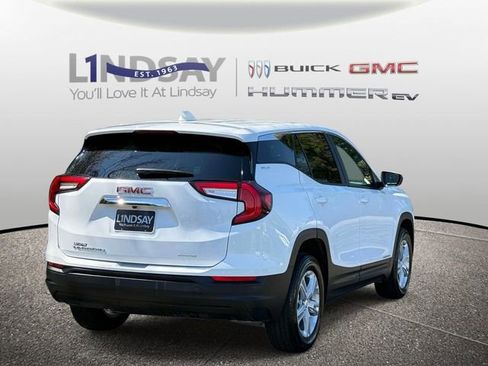 Certified 2024 GMC Terrain SLE AWD/4WD image 2