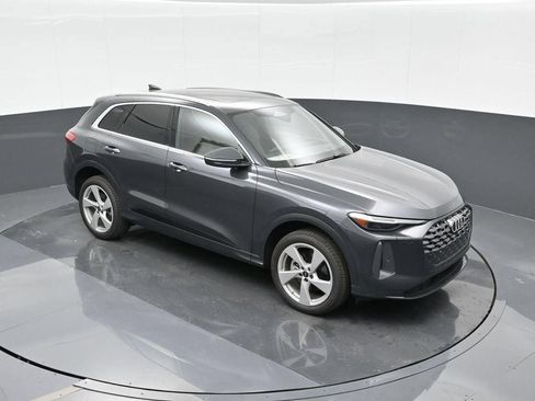 Used 2025 Audi Q5 Premium Plus w/ Premium Plus AWD/4WD image 25
