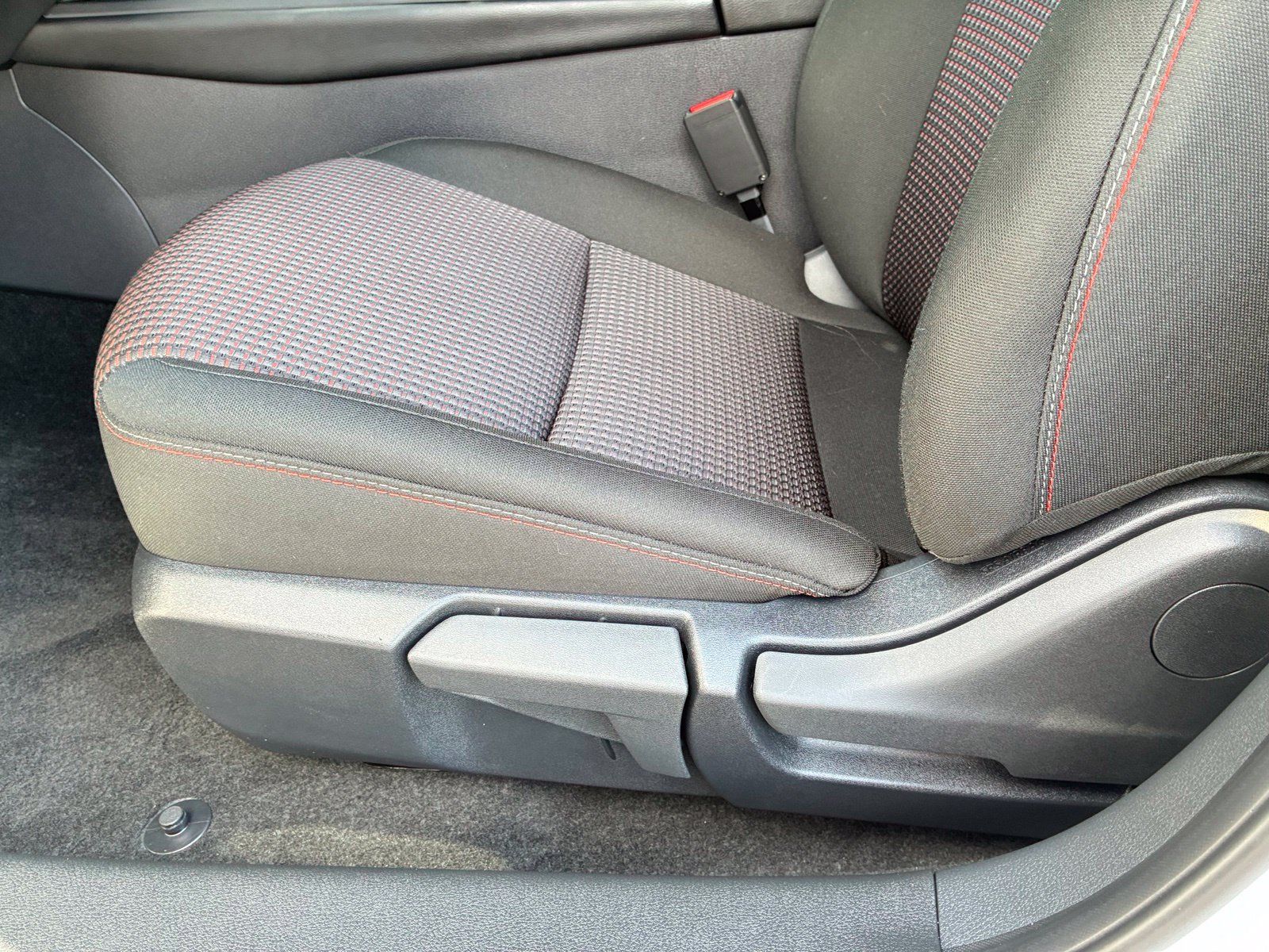 Used 2026 Nissan Sentra SR w/ Floor Mat Package FWD image 14