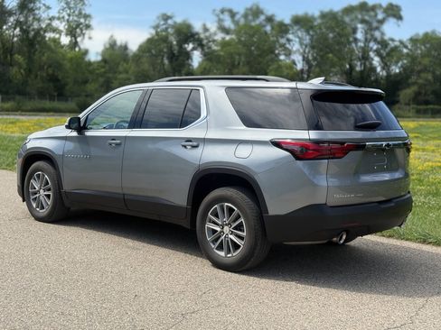 Used 2023 Chevrolet Traverse LT AWD/4WD image 6