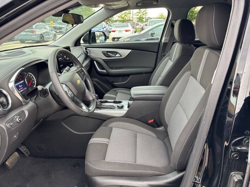 Used 2025 Chevrolet Blazer LT FWD image 28