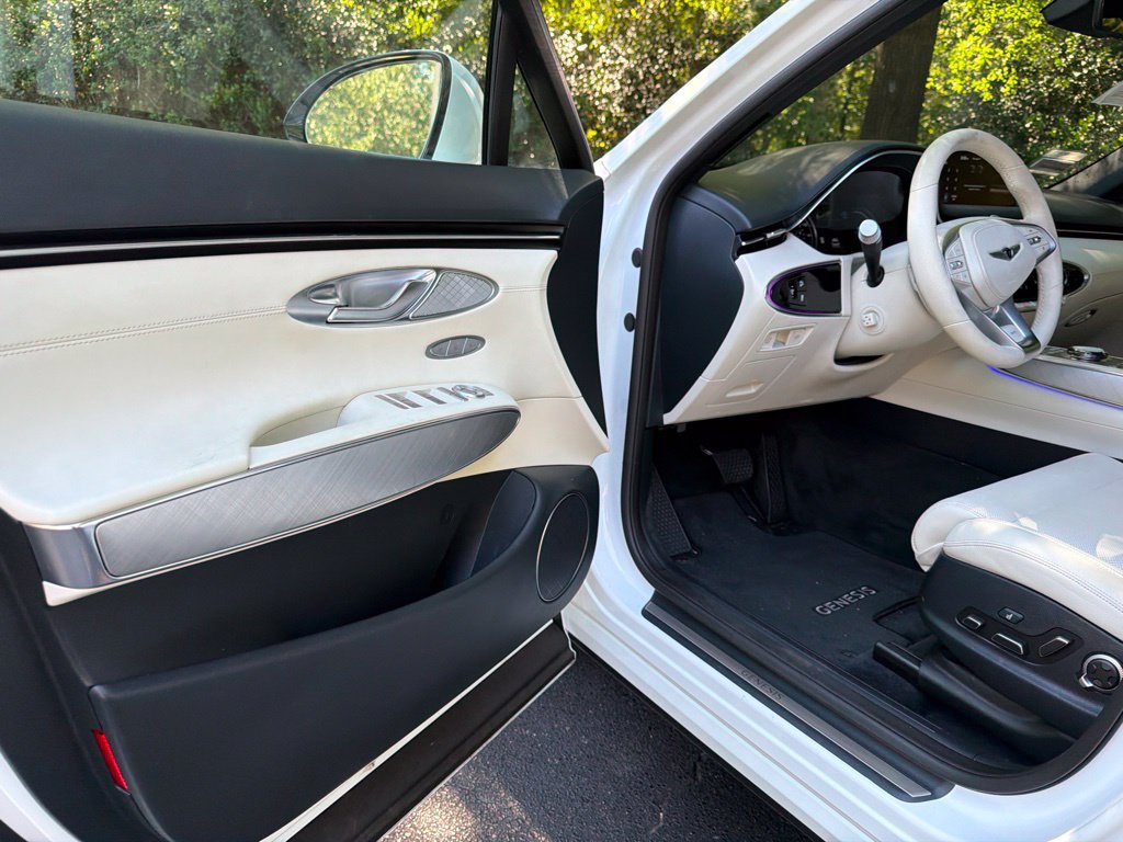 Used 2024 Genesis Electrified GV70 AWD/4WD image 5