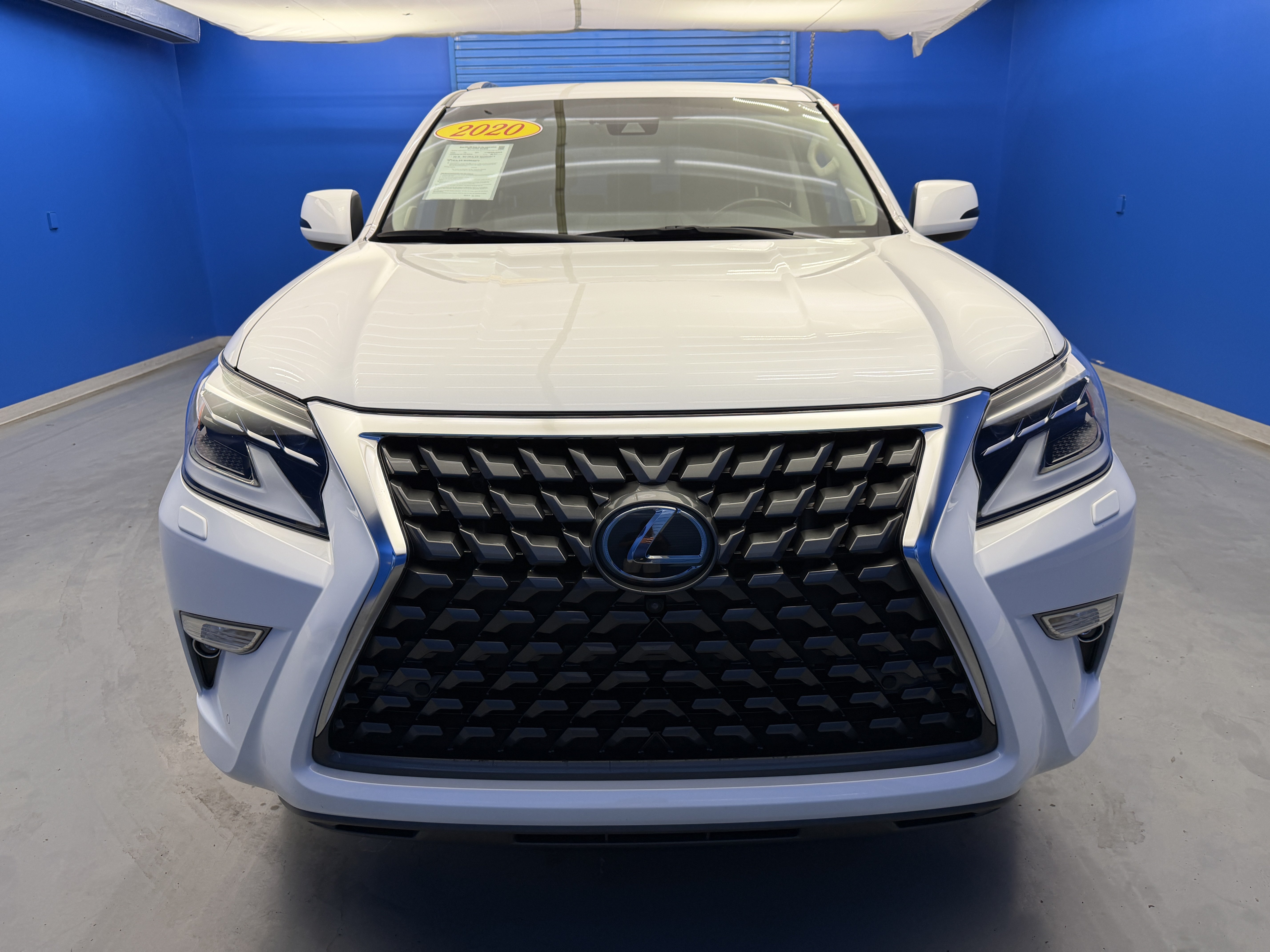 Used 2020 Lexus GX 460 Luxury w/ Accessory Package AWD/4WD image 3