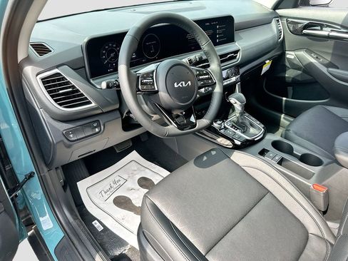 New 2026 Kia Seltos SX AWD/4WD image 9