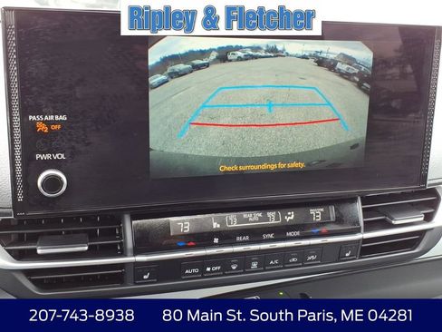 Used 2025 Toyota Sienna XLE FWD image 23