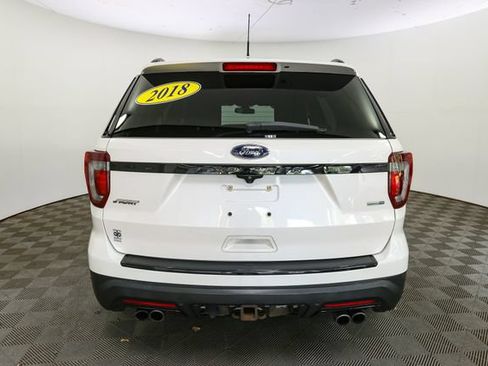 Used 2018 Ford Explorer Sport w/ Equipment Group 401A AWD/4WD image 8