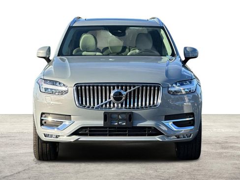 Certified 2025 Volvo XC90 B6 Core w/ Climate Package image 11