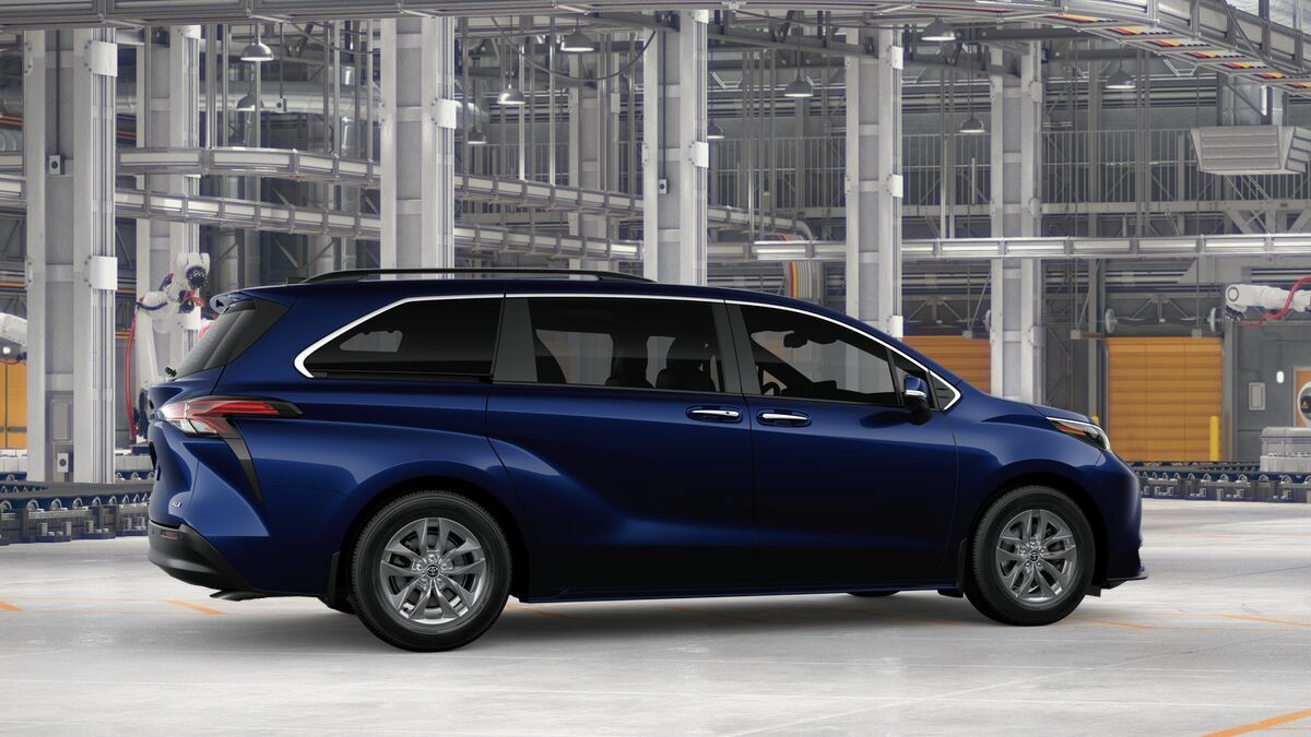 New 2026 Toyota Sienna XLE AWD/4WD image 11