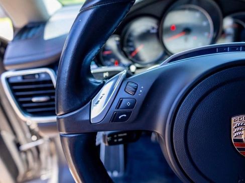 Used 2014 Porsche Panamera S image 22