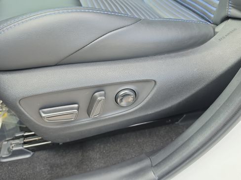 Used 2023 Toyota RAV4 XSE AWD/4WD image 21