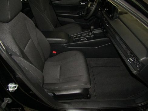 Certified 2023 Honda Accord EX image 22