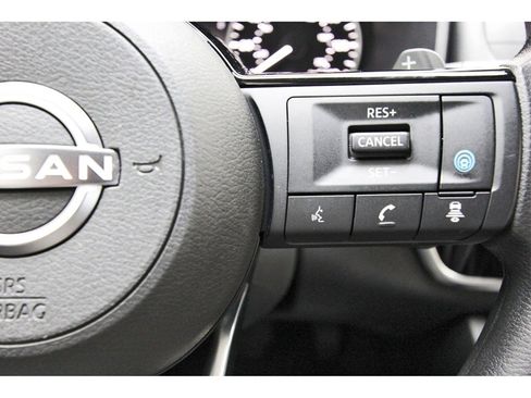 Certified 2022 Nissan Rogue SV image 14