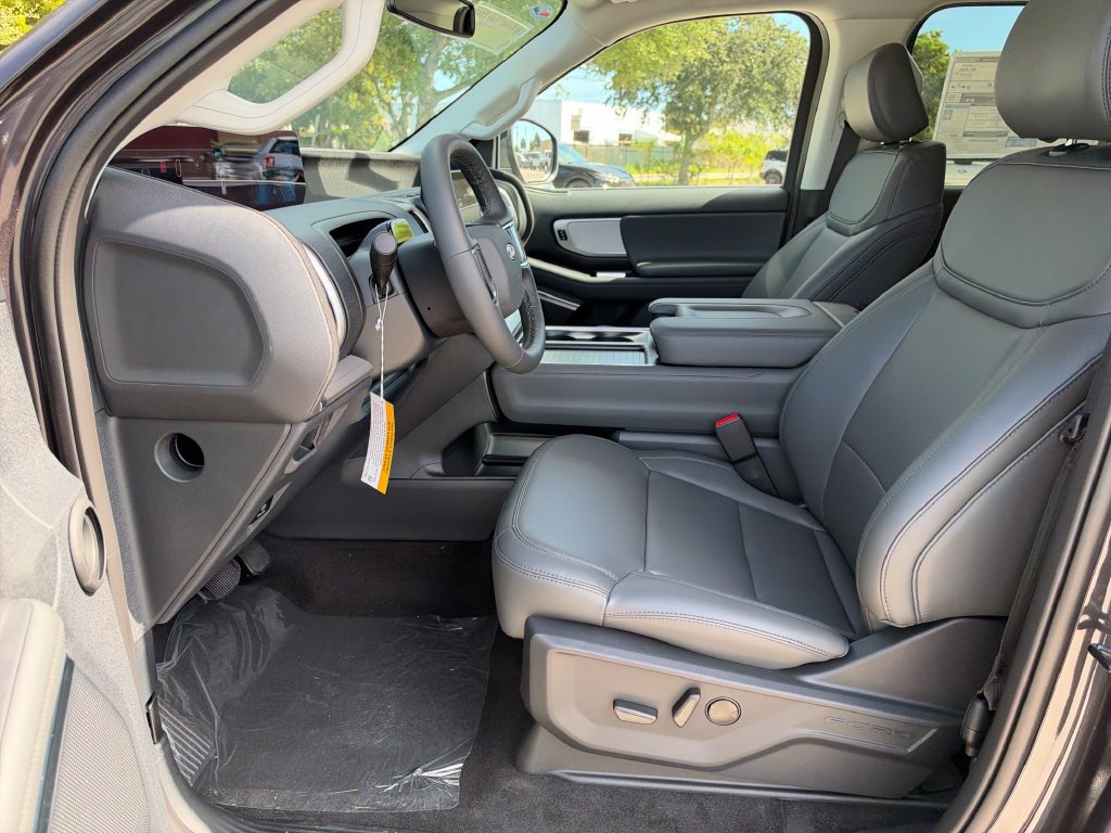 New 2027 Ford Expedition Max Active RWD image 20