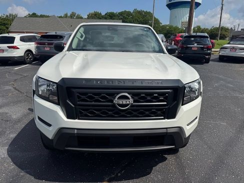 Used 2024 Nissan Frontier S w/ Technology Package AWD/4WD image 2