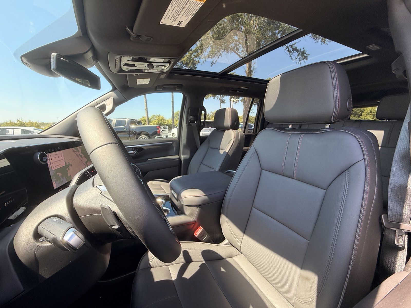 Used 2026 Chevrolet Suburban RST w/ Sun And Tow Package AWD/4WD image 27