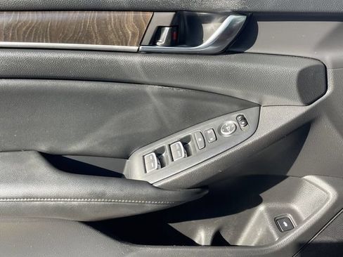 Used 2020 Honda Accord EX image 22