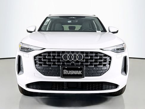 New 2025 Audi Q5 Premium Plus image 2