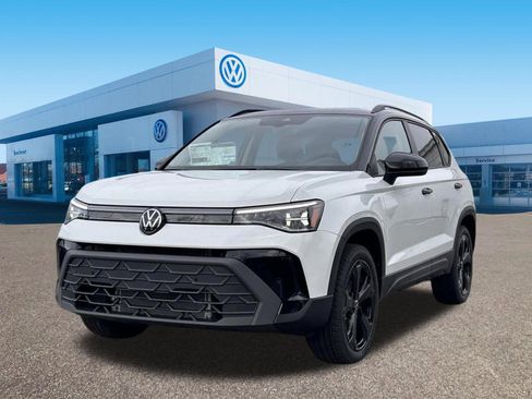 New 2026 Volkswagen Taos SE AWD/4WD image 3