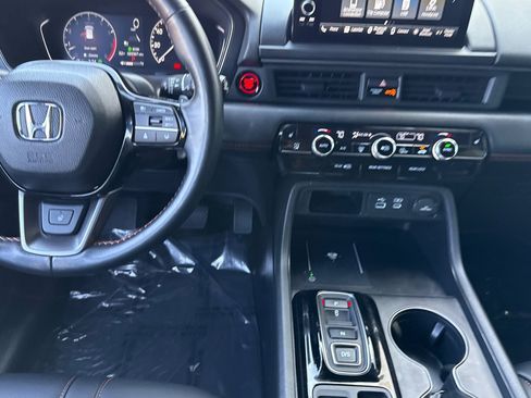 Certified 2023 Honda Pilot TrailSport image 28