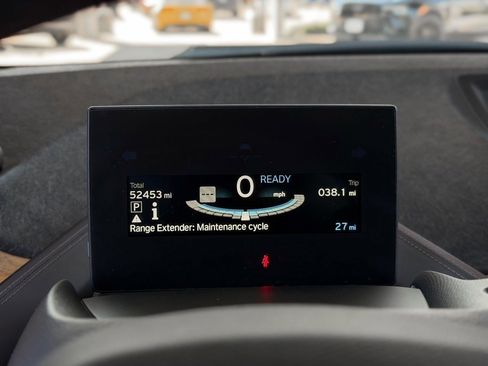 Used 2015 BMW i3 w/ Range Extender image 12