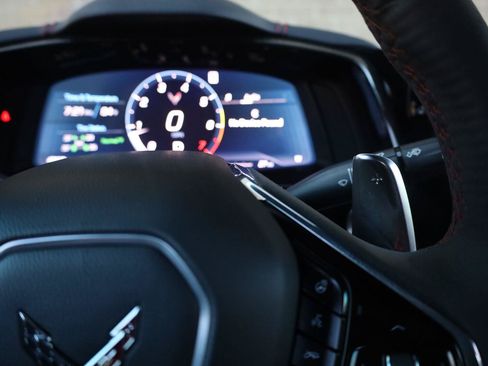 Used 2021 Chevrolet Corvette Stingray Preferred Cpe w/ Z51 Performance Package RWD image 29