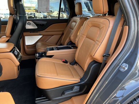 Used 2022 Lincoln Aviator Black Label w/ Dynamic Handling Package image 23