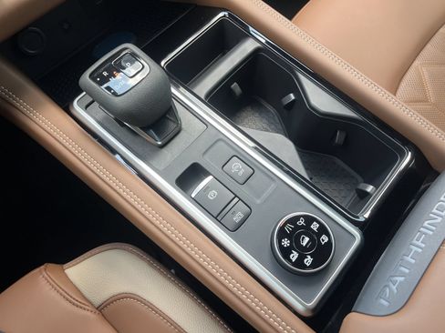 New 2026 Nissan Pathfinder Platinum AWD/4WD image 5