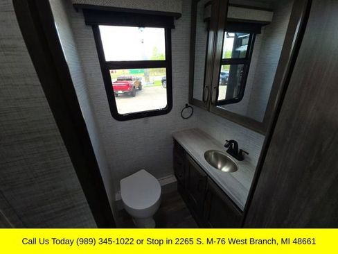 Used 2026 Ford E-450 and Econoline 450 Super Duty w/ Motorhome Prep Package RWD image 27