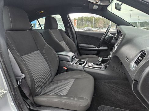 Used 2023 Dodge Charger SXT image 18