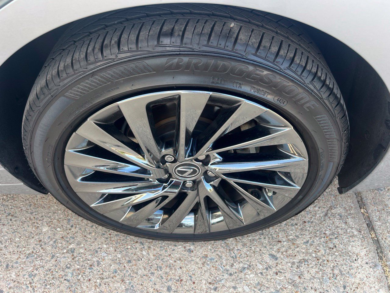 Used 2025 Lexus ES 350 Ultra Luxury w/ Accessory Package (Z2) FWD image 22