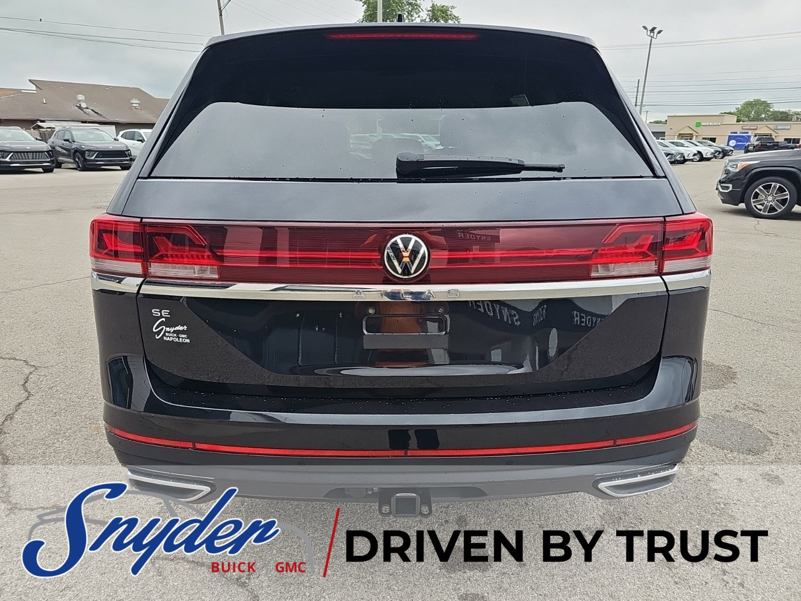 Used 2024 Volkswagen Atlas SE FWD image 6