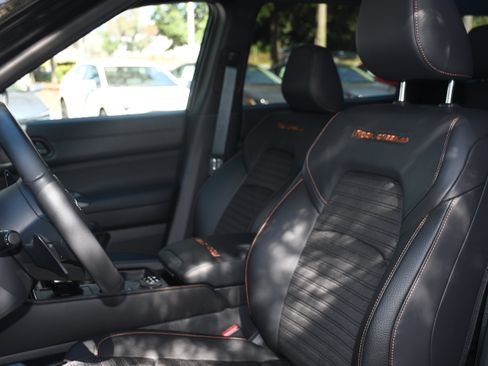 Used 2025 Nissan Pathfinder Rock Creek image 11