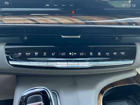 Used 2021 Cadillac Escalade Sport Platinum AWD/4WD image 20