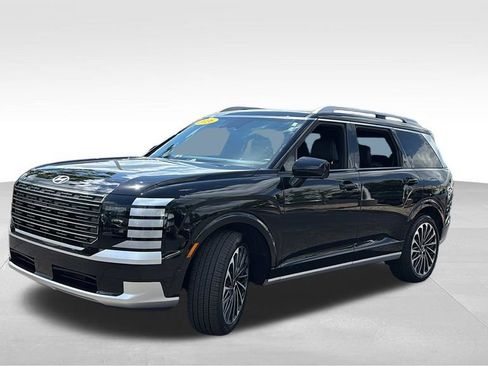 Used 2026 Hyundai Palisade Calligraphy AWD/4WD image 3