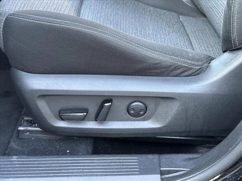 Used 2021 Nissan Rogue SV image 21