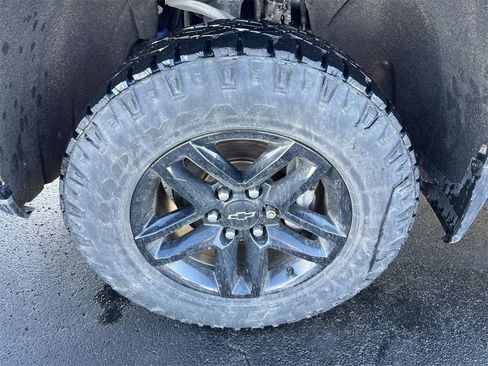 Used 2019 Chevrolet Silverado 1500 LT Trail Boss image 32