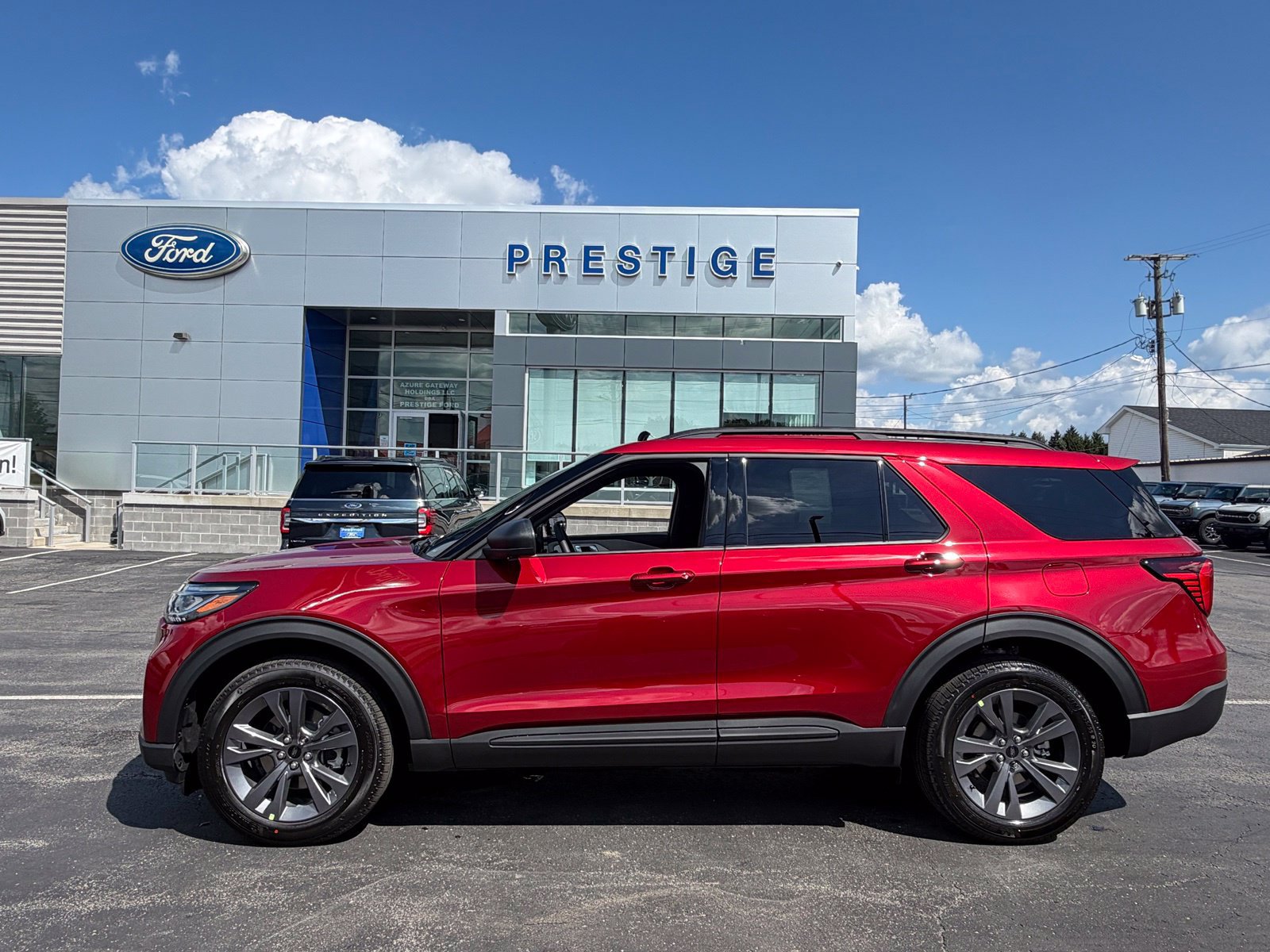 New 2027 Ford Explorer Active w/ Active Comfort Package AWD/4WD image 5