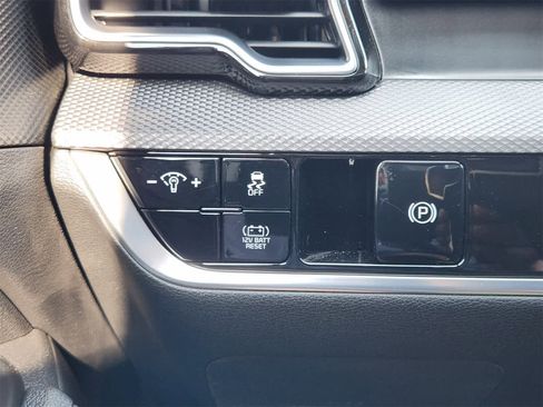 New 2025 Kia Sportage LX image 19